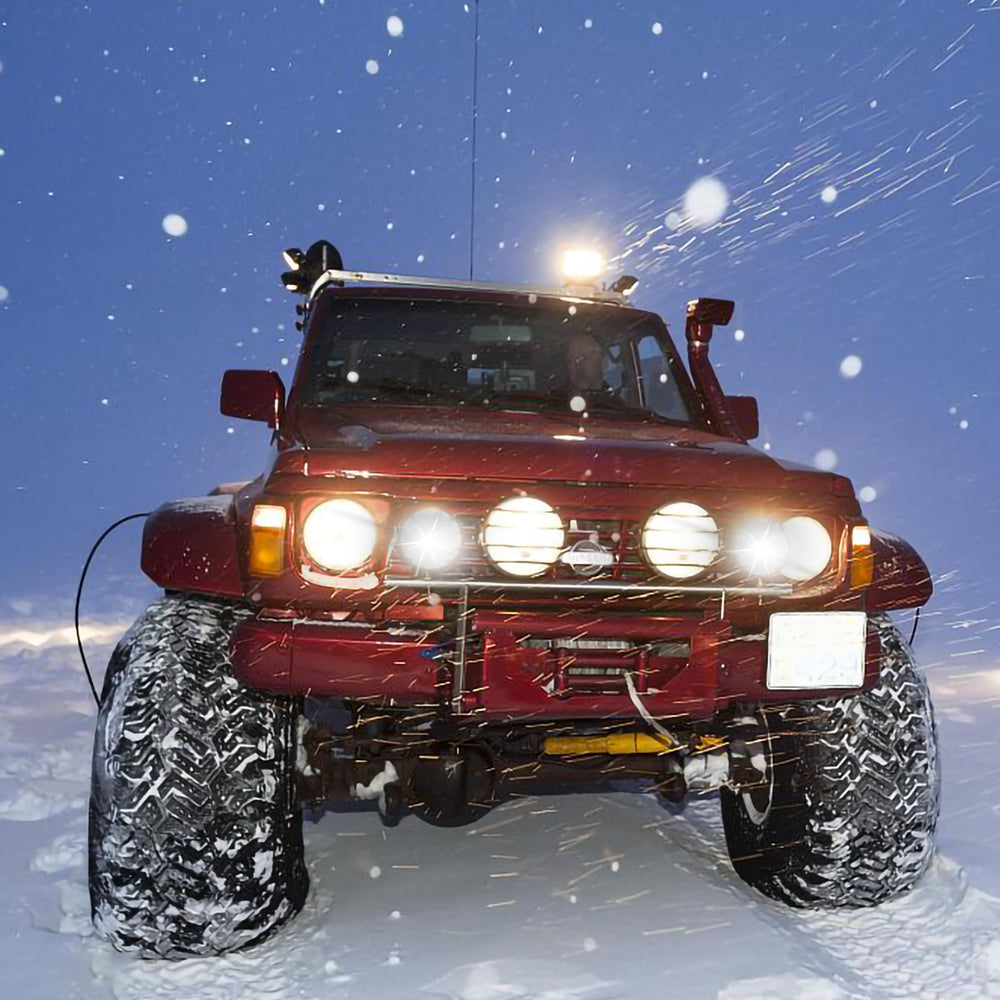 Sicher unterwegs bei Eis und Schnee: 6 Tipps fürs Fahren im Winter